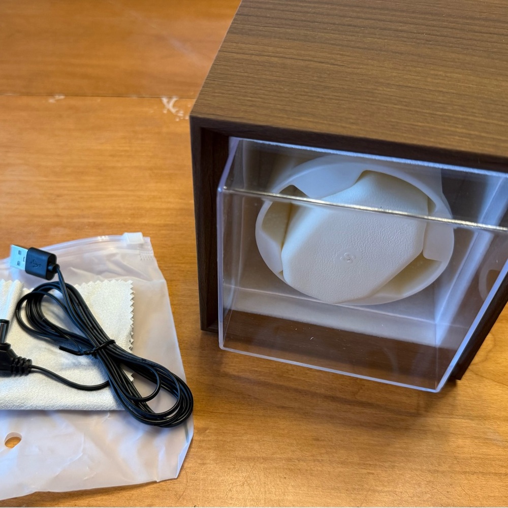 Brown Watch Winder with USB Cable